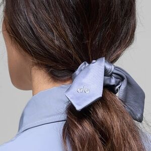 Airlift Rhythm Scrunchie